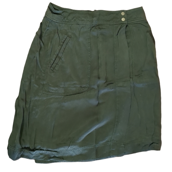 ❗$1 Bundled❗LOFT Dark Forest Green Wrap Style Skirt with Pockets - Picture 5 of 6